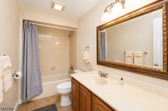 Photo - 5 Red Lodge Dr Unit 2