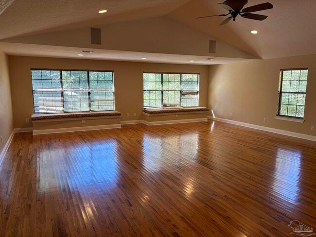 Photo - 1002 Daffin Rd