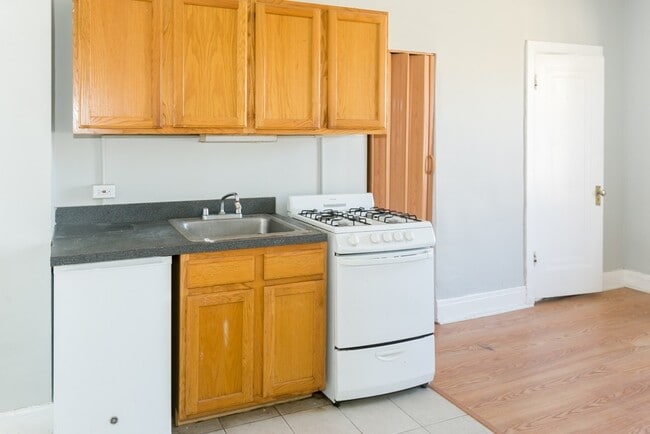 Photo - 3824 N Fremont St Unit 52