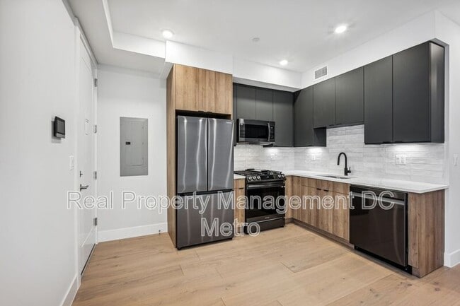 Photo - 1112 6th St NW