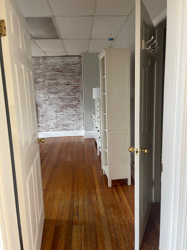 Photo - 879 Beacon St