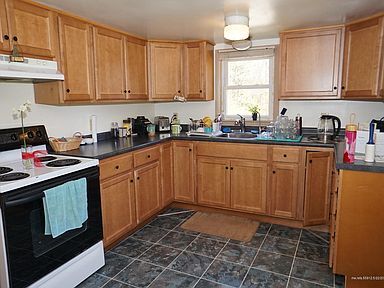 Kitchen - 149 Old Bath Rd Unit C