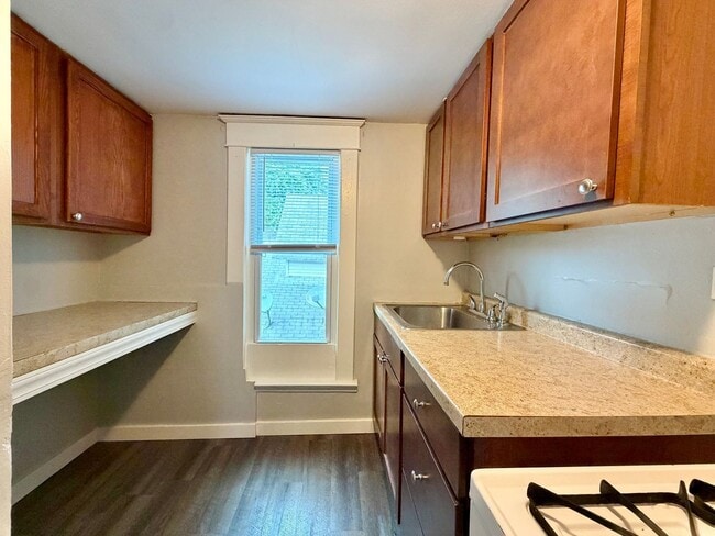 Photo - 615 Prospect Ave NE Unit 3