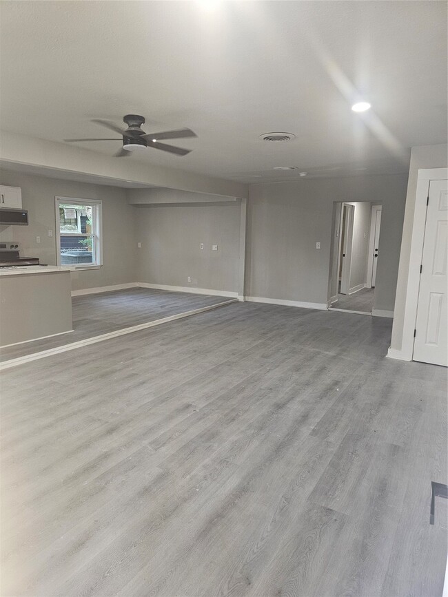 Photo - 6511 Beekman Rd