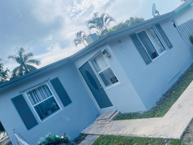 Photo - 1301 NW 3rd Ave