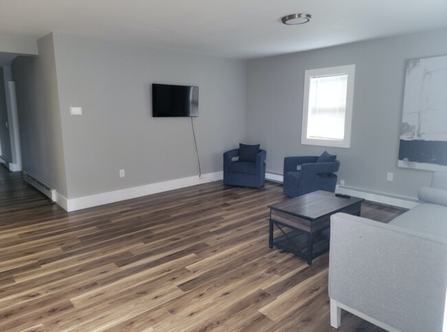 Photo - 2468 Lakeshore Blvd Unit C018