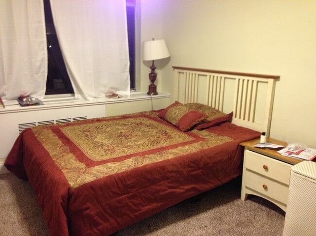 Building Photo - 1021 Arlington Blvd Unit 540