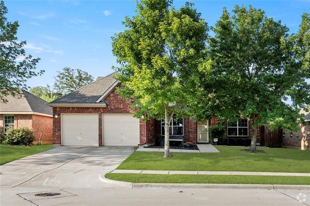 Building Photo - 2712 Clubhouse Dr