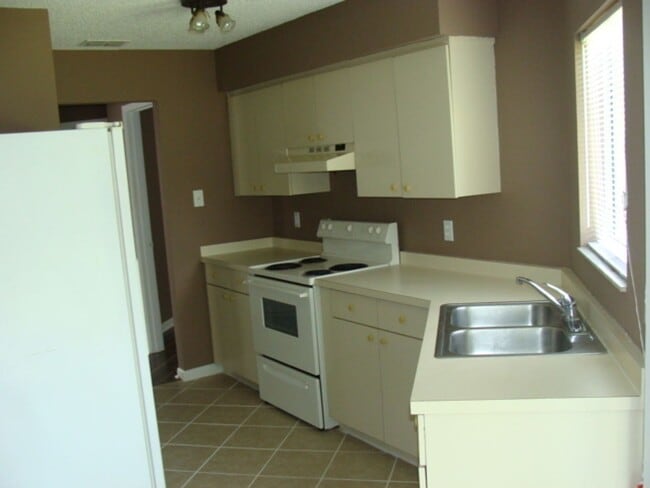 Photo - Deltona 2 bedroom home