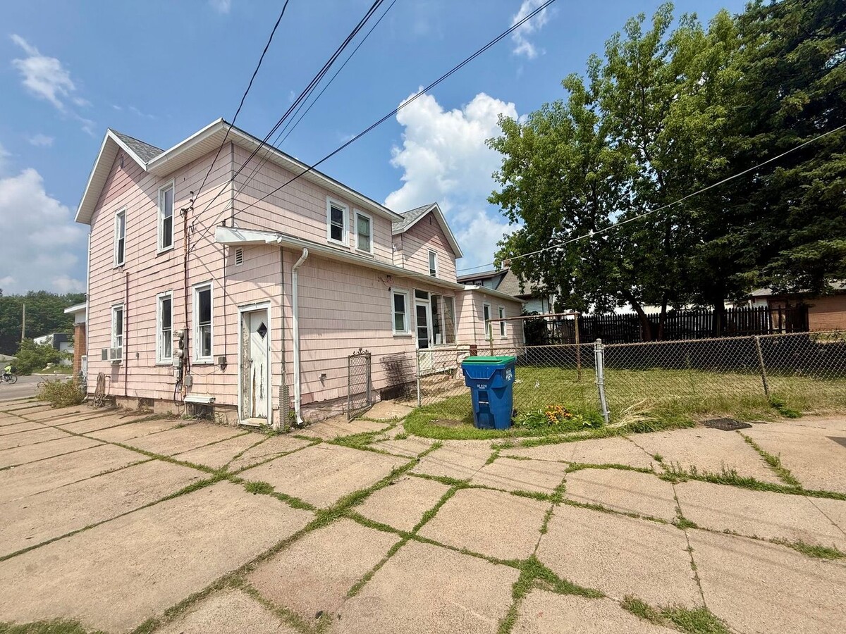 Photo - 111 N 3rd Ave Unit Lower