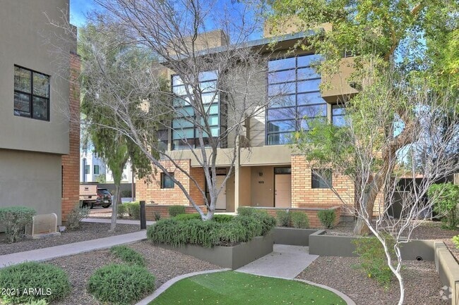 Building Photo - 1300 W 5th St Rental