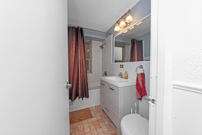 Photo - 3950 N Lake Shore Dr Unit 512c