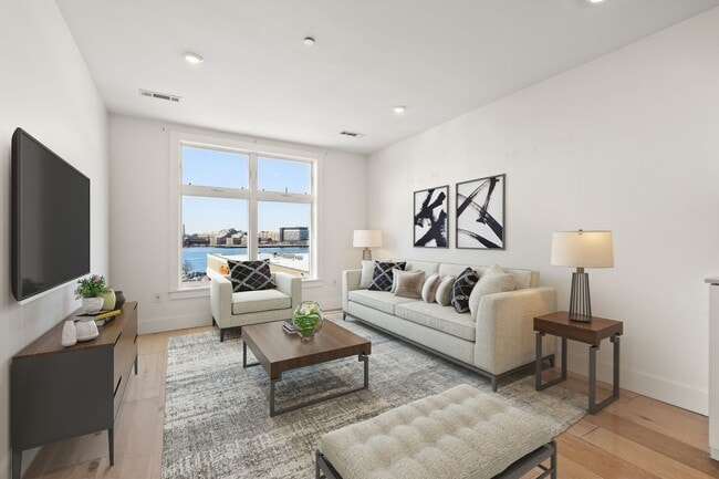 Building Photo - 250 Meridian St Unit 306