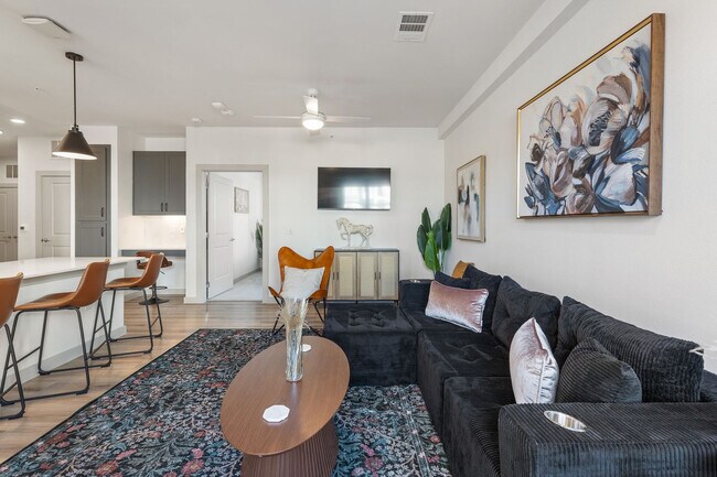 Photo - 1301 Leah Ave Unidad SI FL1-ID1499102P