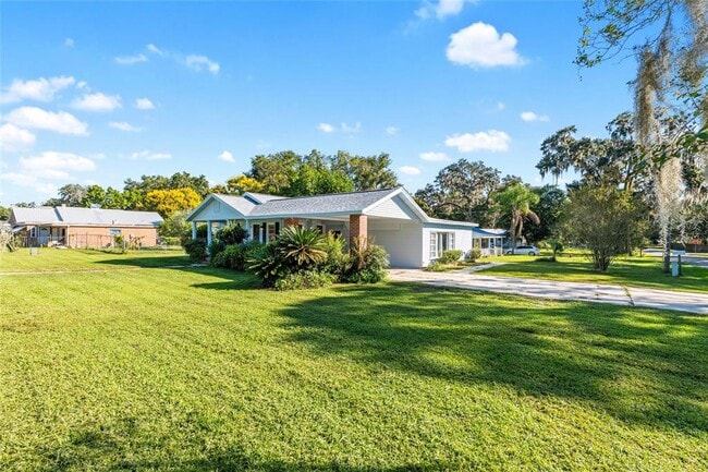 Photo - 123 SE 1st St