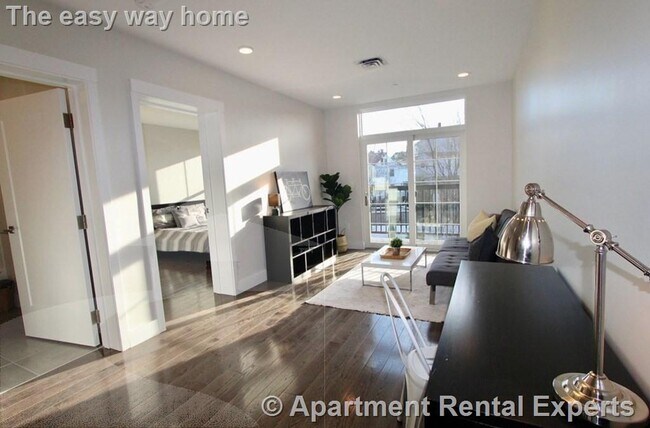 Photo - 434 McGrath Hwy Unidad #315