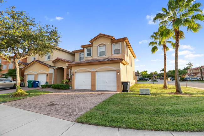 Photo - 11082 NW 86th Ter Townhome