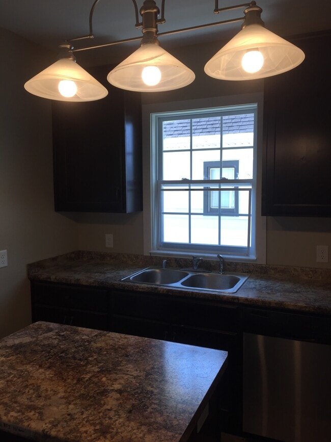 Photo - 733 17th Ave S