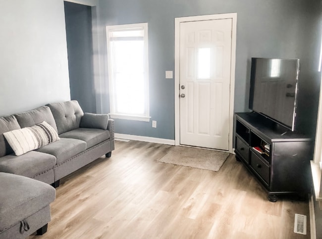 Photo - 811 Locust St