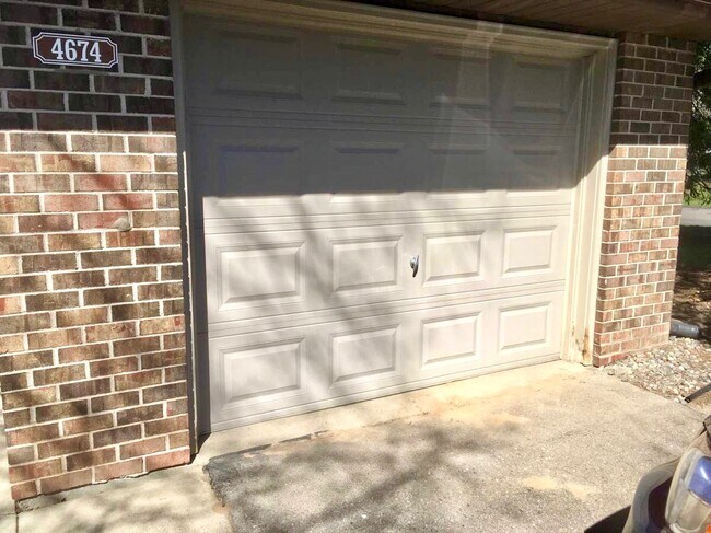 Photo - 4674 Lenore Ln