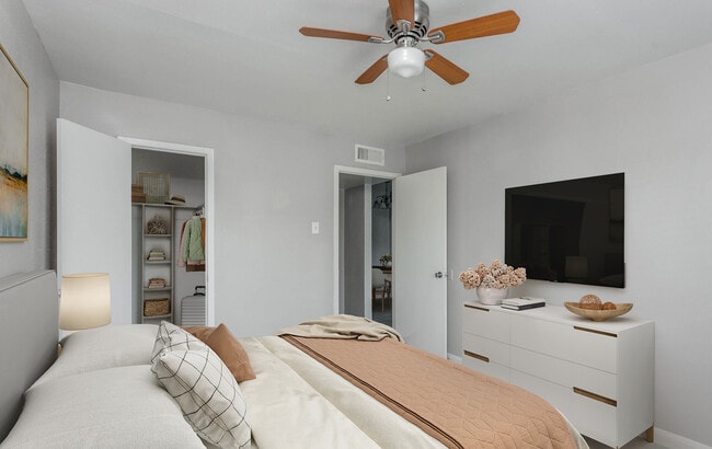 Photo - Plaza on Hammerly