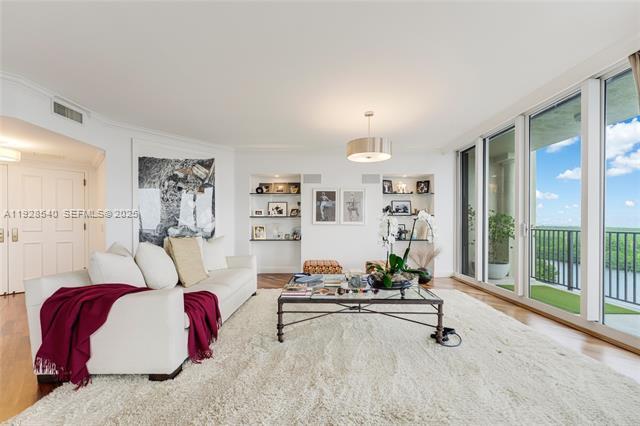 Photo - 13627 Deering Bay Dr Unidad 1004