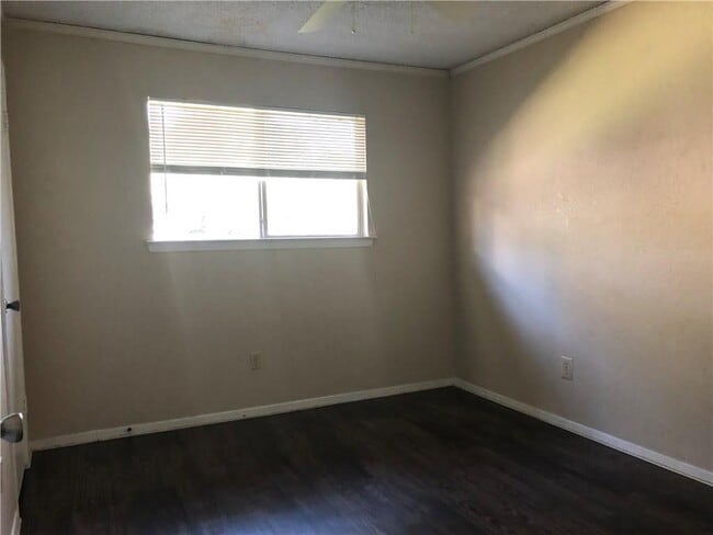 Photo - 6211 Sunkist Ln