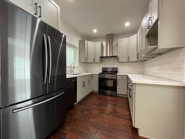 Photo - Nice and bright 2 beds and 2 baths with beautiful hardwood floor throughout. Unit 1