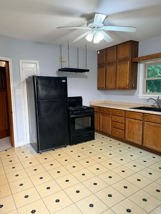 Photo - 236 E Wilbur Ave