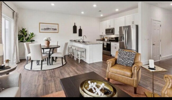 Photo - 3543 Bisham Wood Ln