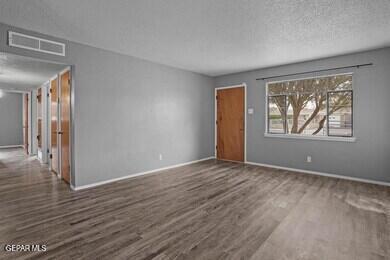 Photo - 9210 Vicksburg Dr