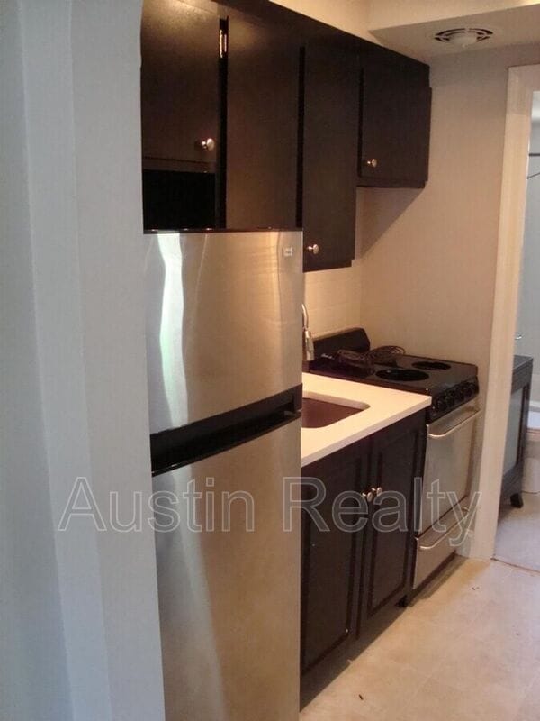 Building Photo - 341 Des Peres Ave Unit C