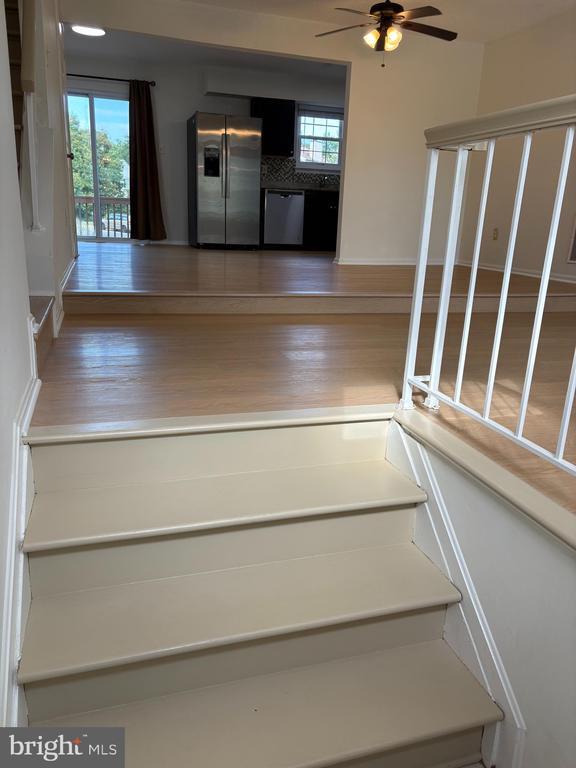 7818 Cloister Pl