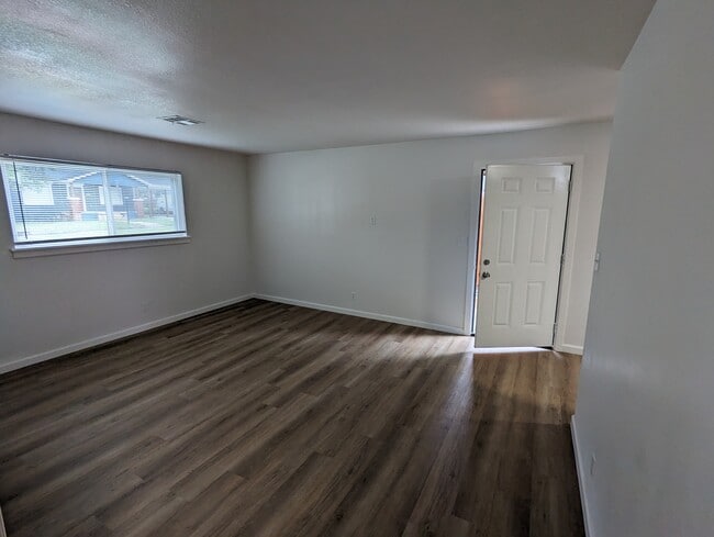 Photo - 1006 S Saint Louis Ave Unidad B