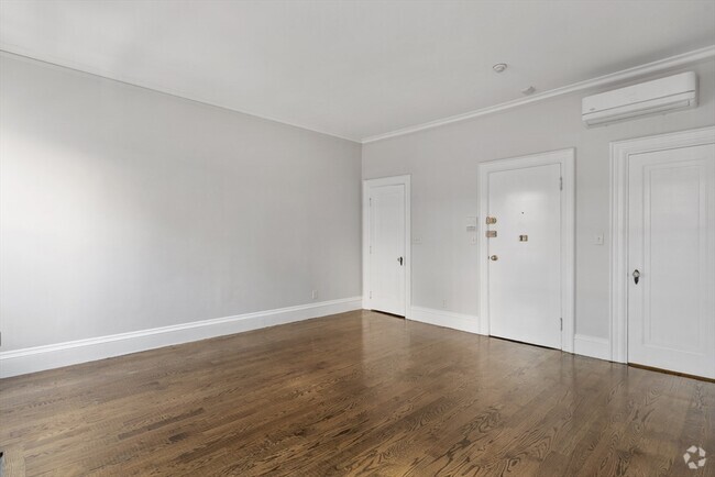 Building Photo - 232 Newbury St Unit 32 Rental