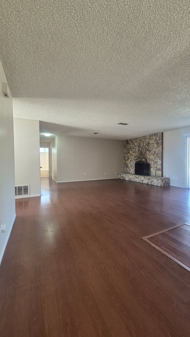 Photo - 7338 Hayward Dr