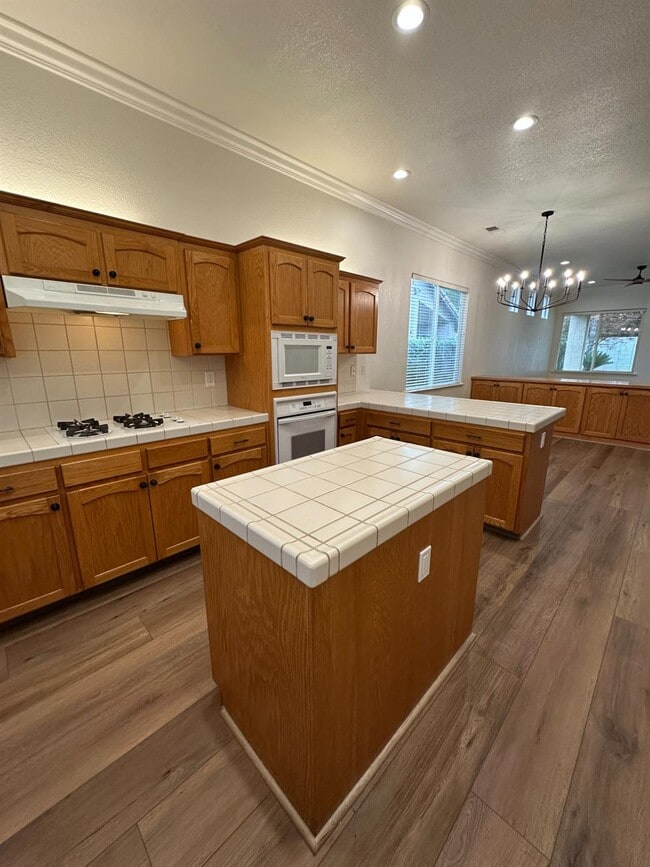 Photo - 7026 N Warren Ave