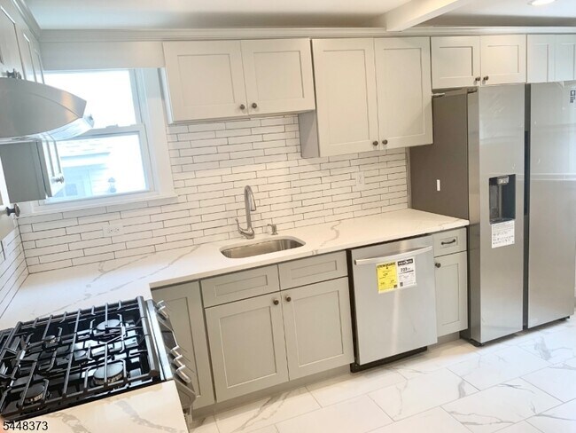 46 Brookfield Rd Unit 1