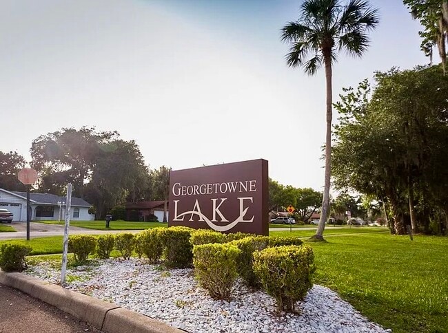 Building Photo - 1600 Big Tree Rd Unit R7