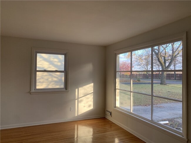 Photo - 80 Abington Rd