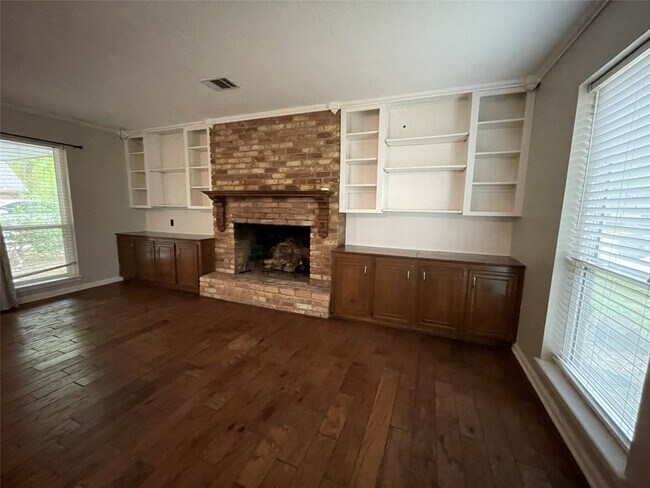 Photo - 7 Woody Creek Dr