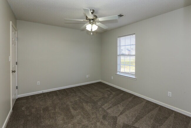 Photo - 4140 Amherst Dr