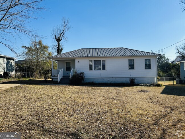 Building Photo - 46 Fourth St Ext Rental