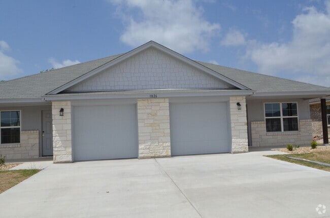Building Photo - 1826 Castroville Trl Unit A 1826 Rental