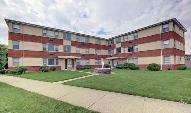 Building Photo - 6441 W Higgins Ave Unit 2N Rental