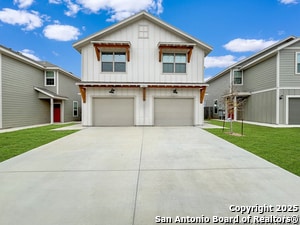 Building Photo - 13862 Enzo Gate