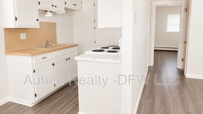 Photo - 1910 N Alexander St