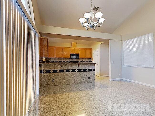 Photo - 221 Seabury St
