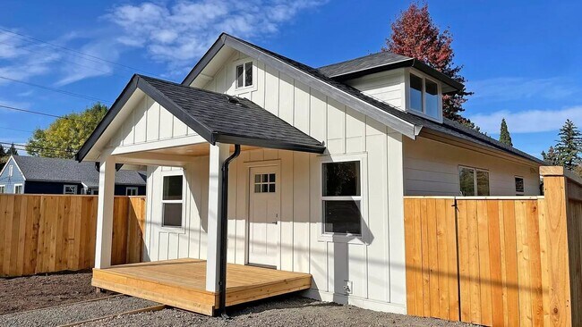 Photo - 17775 SW Alexander St