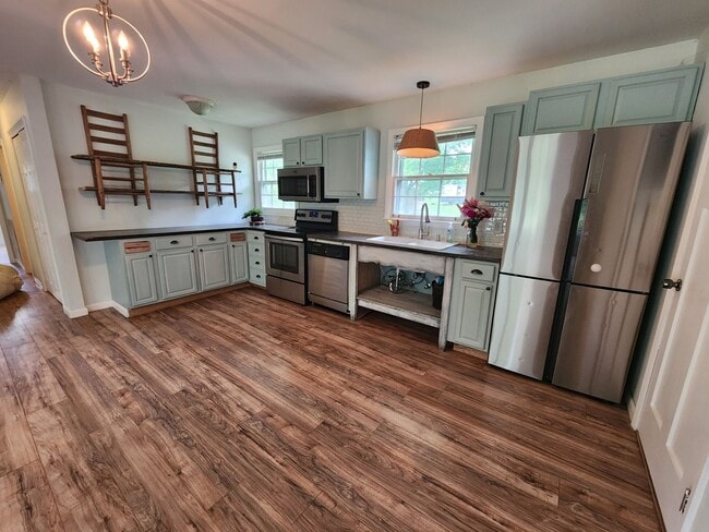 Photo - Remodeled home just two minutes from Spring Hill's Main Street!